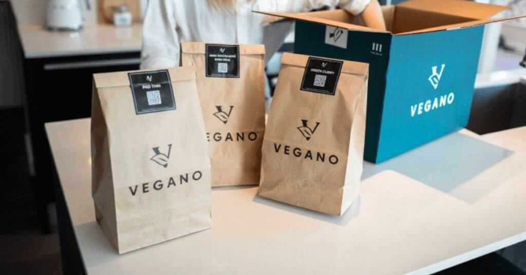 vegano food bags and packaging